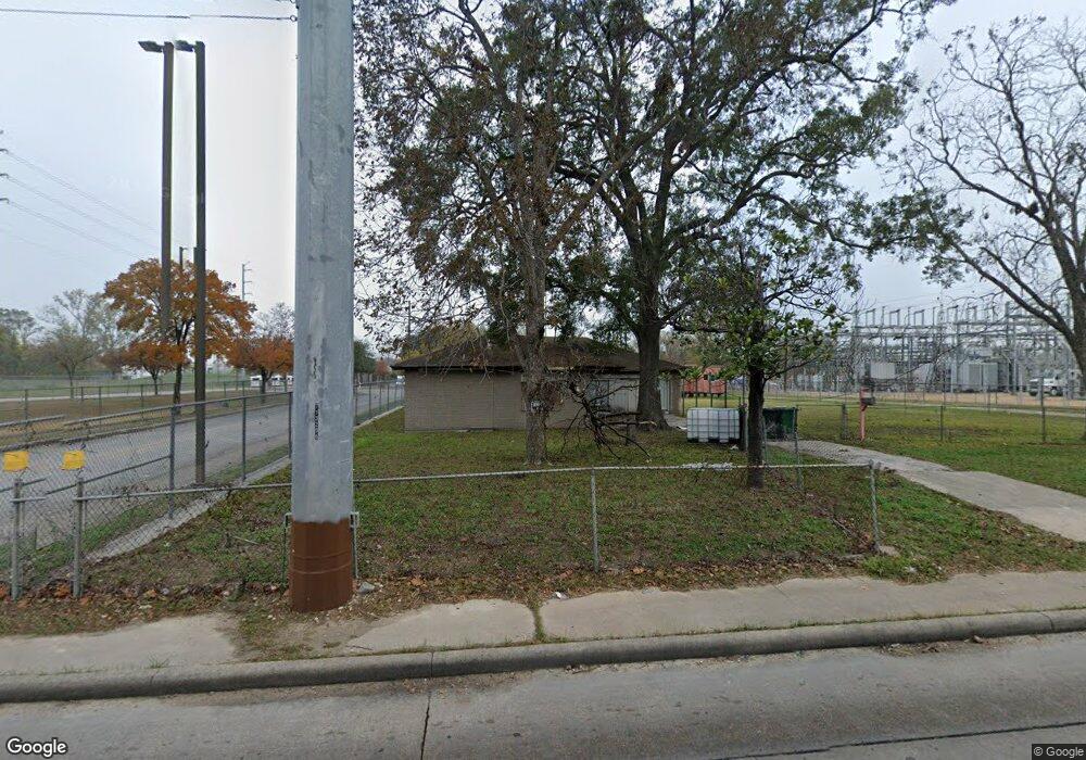 1214 W Little York Rd, Houston, TX 77091 - photo 1