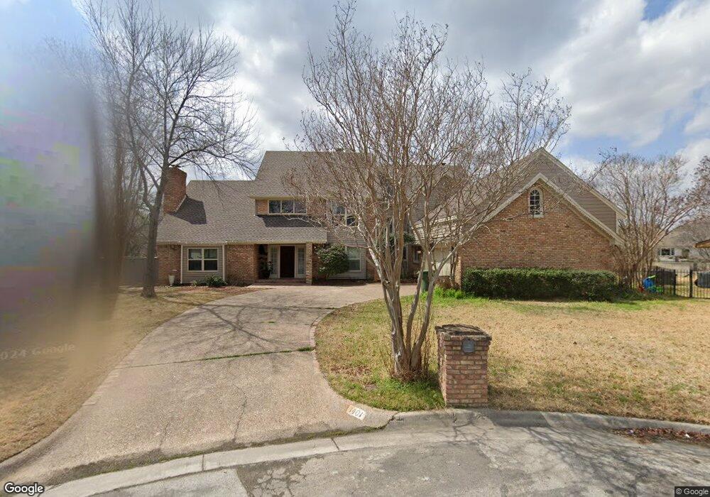 1401 Porto Bello Ct, Arlington, TX 76012 - photo 1