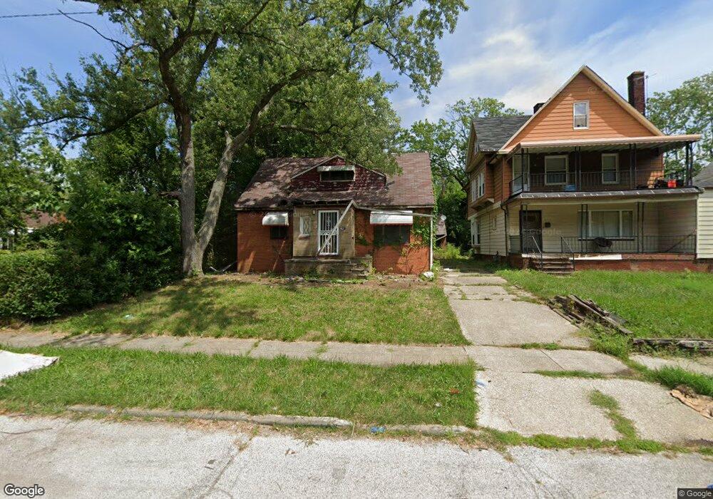 2063 Deanwood St, Cleveland, OH 44112 - photo 1