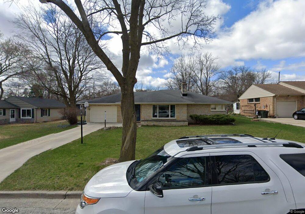 1255 N 118th St, Milwaukee, WI 53226 - photo 1