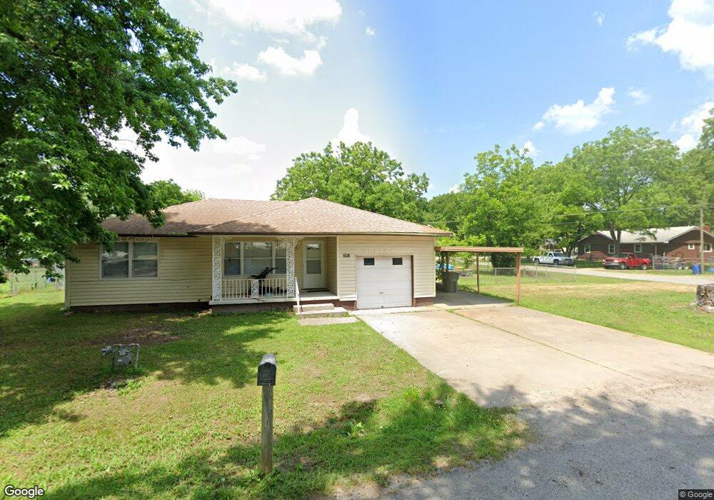 301 S Gray Ct, Chouteau, OK 74337 - photo 1