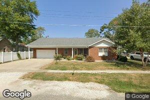 732 Sycamore St, Carrollton, IL 62016