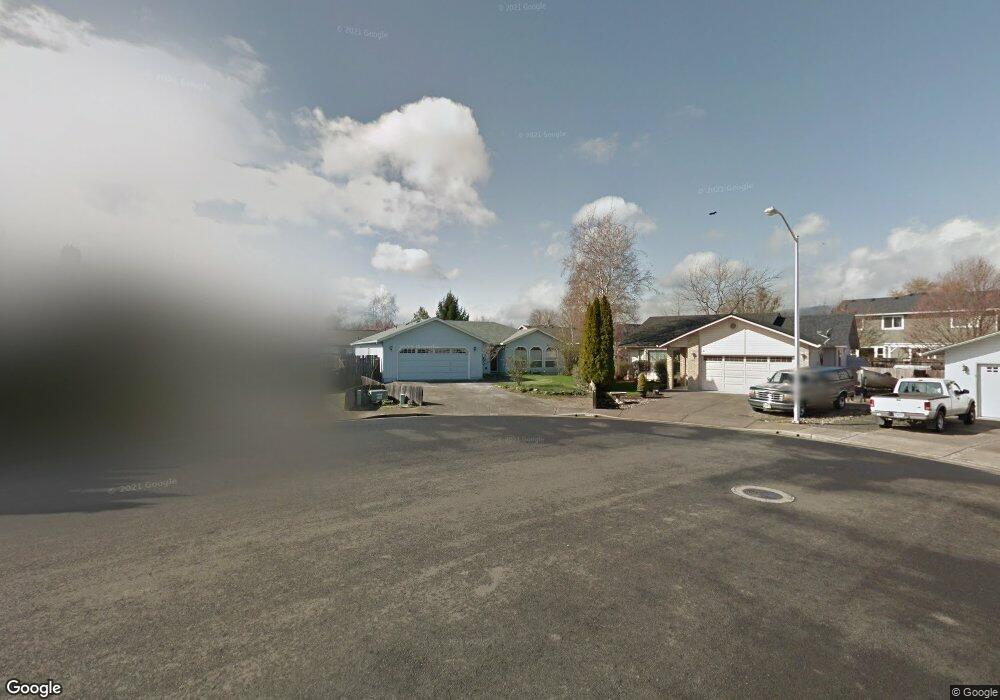 1737 Tara Cir, Central Point, OR 97502 - photo 1