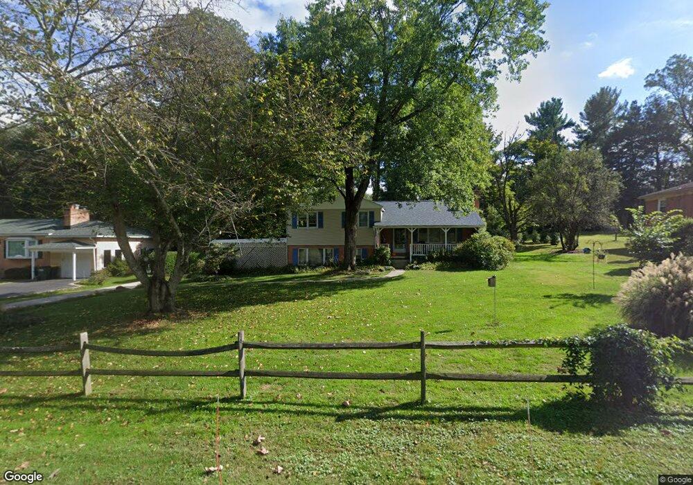 9543 Bel Glade St, Fairfax, VA 22031 - photo 1