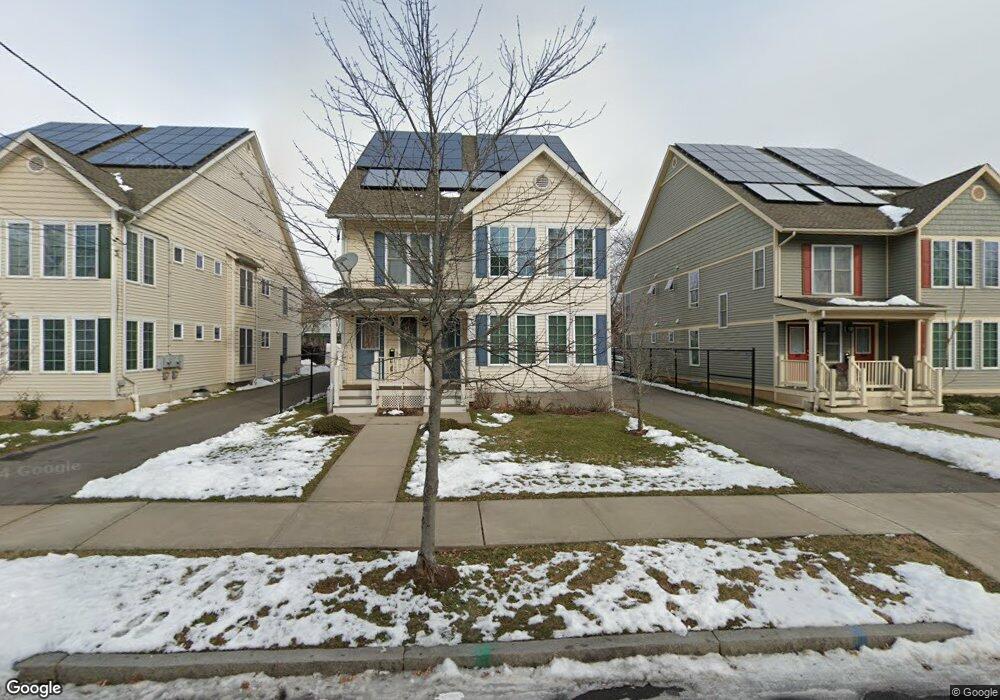 104 Earle St, Hartford, CT 06120 - photo 1