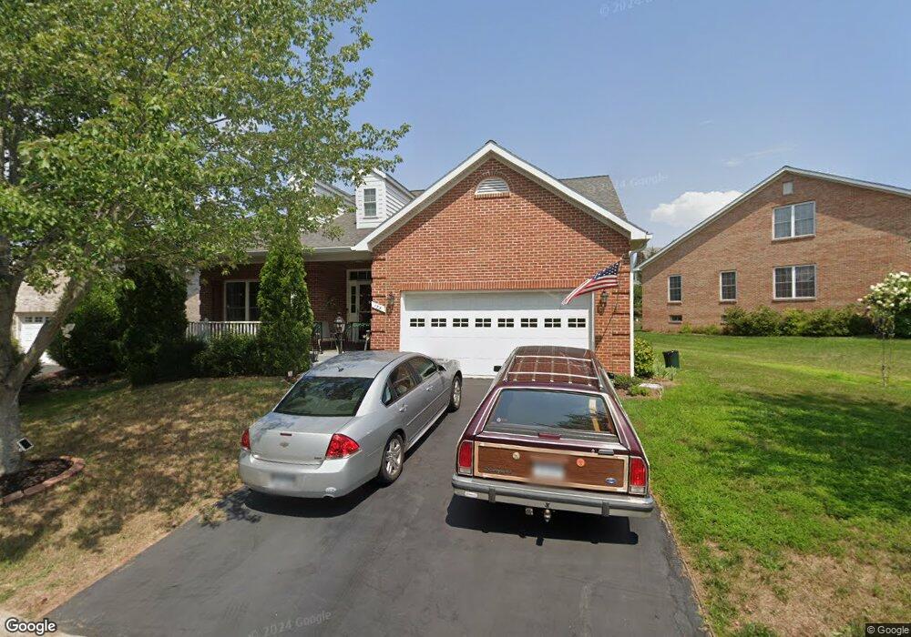 155 N View Cir, Warrenton, VA 20186 - photo 1