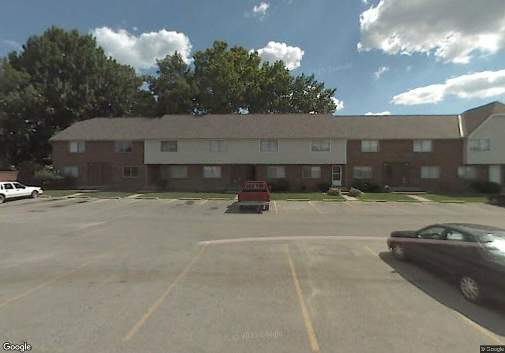 4015 Brookshire Ct, Columbus, OH 43227 - photo 1