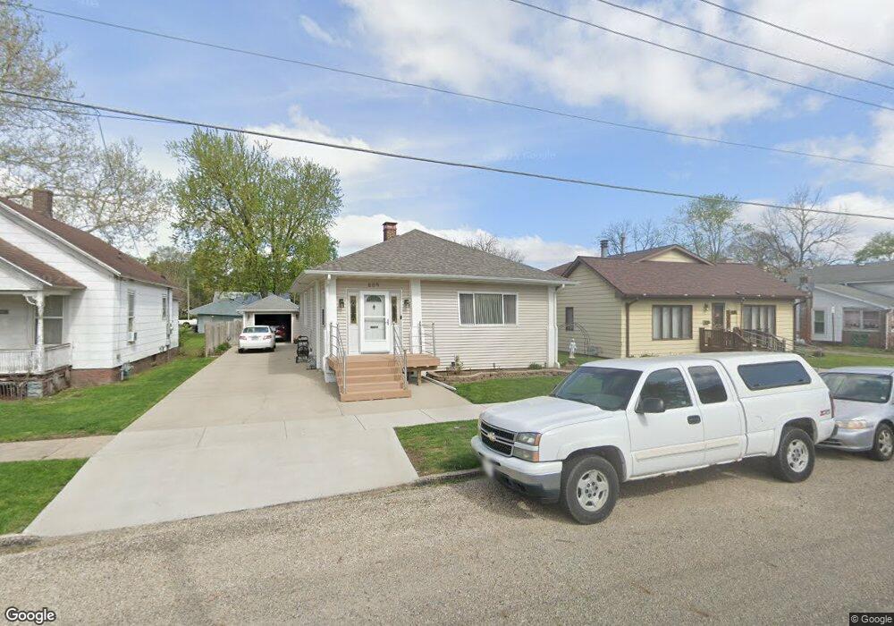 809 N Kankakee St, Lincoln, IL 62656 - photo 1