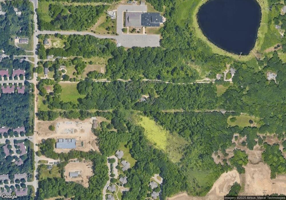 2200 Dean Lake Ave NE, Grand Rapids, MI 49505 - photo 1