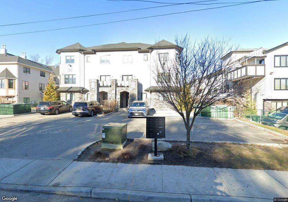 20 Cedar Ln, Monsey, NY 10952 - photo 1