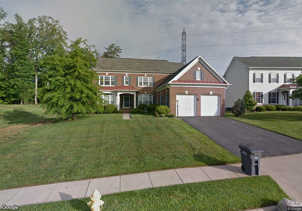 19180 Potomac Crest Dr, Triangle, VA 22172 - photo 1