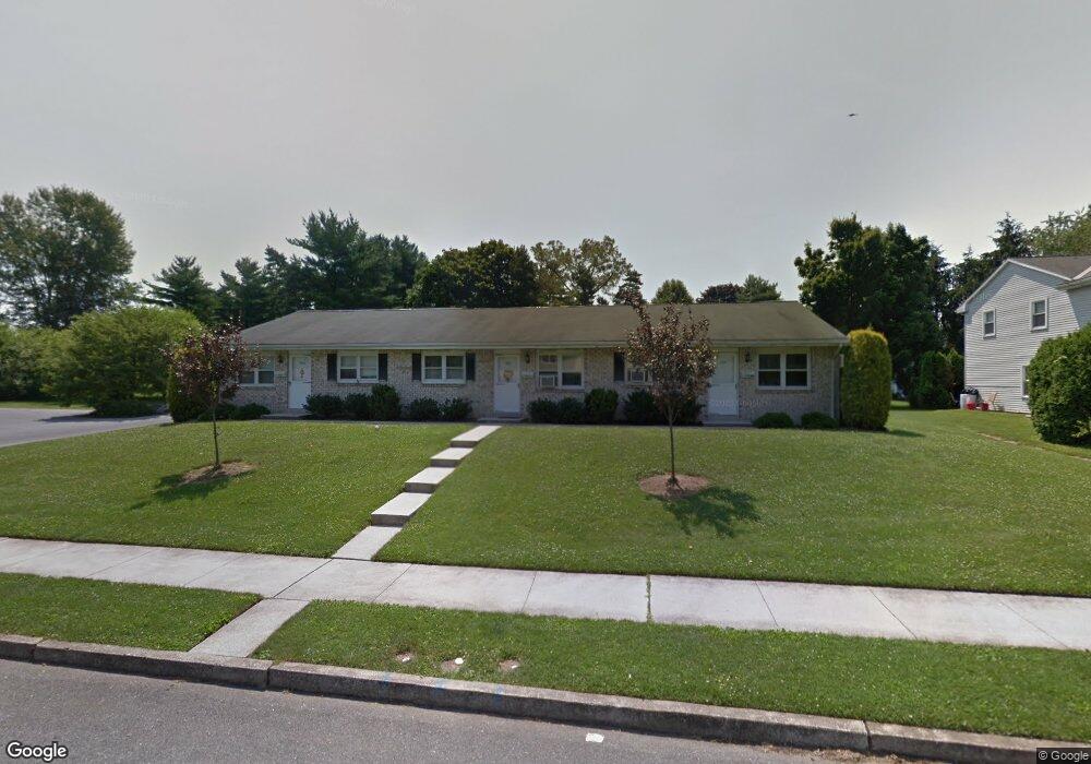 980 E Oak St, Palmyra, PA 17078 - photo 1