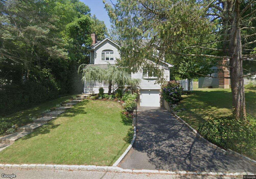 67 Glen Cove Dr, Glen Head, NY 11545 - photo 1