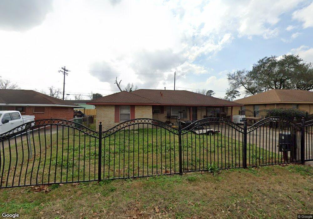 3060 Briarwick Ln, Houston, TX 77093 - photo 1