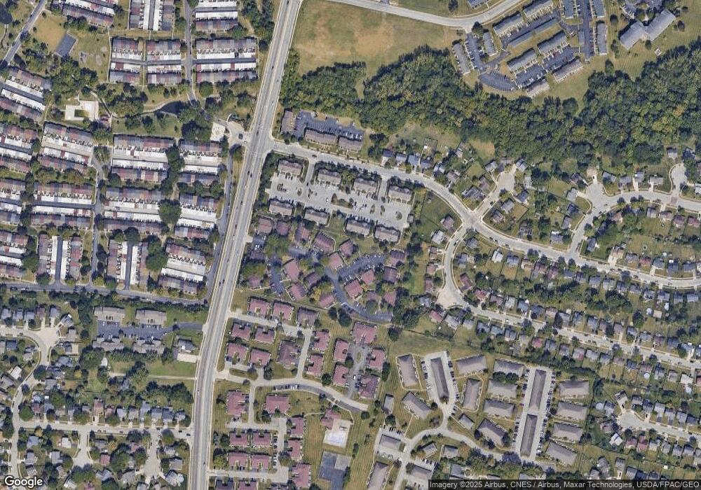 821 Pipers Run Ct unit 821, Columbus, OH 43228 - photo 1