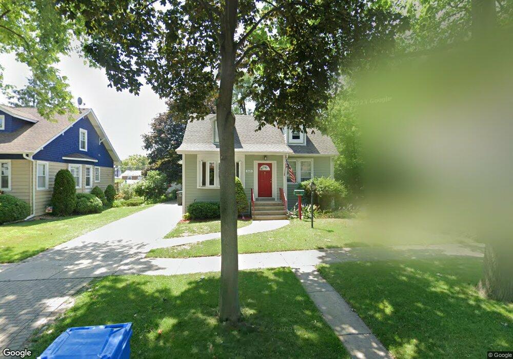 1613 E Walnut Ave, Des Plaines, IL 60016 - photo 1