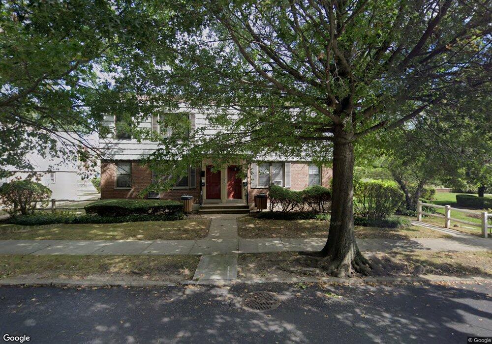 7023 Park Dr E unit B, Flushing, NY 11367 - photo 1