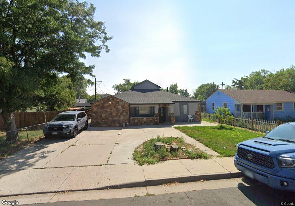 1190 Geneva St, Aurora, CO 80010 - photo 1