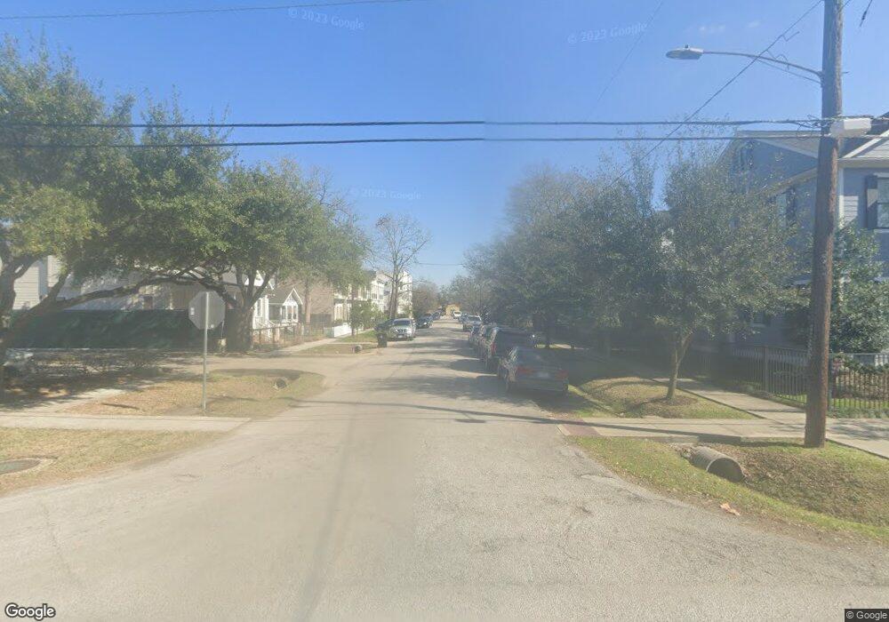 640 E 10th 1 2 St, Houston, TX 77008 - photo 1