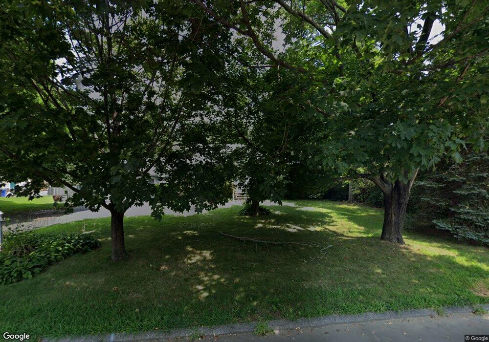 560 Wigwam Ln, Stratford, CT 06614 - photo 1