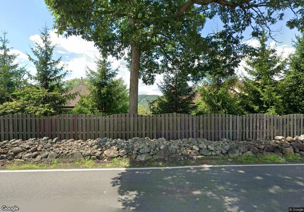 1 Arapaho Ct, Suffern, NY 10901 - photo 1