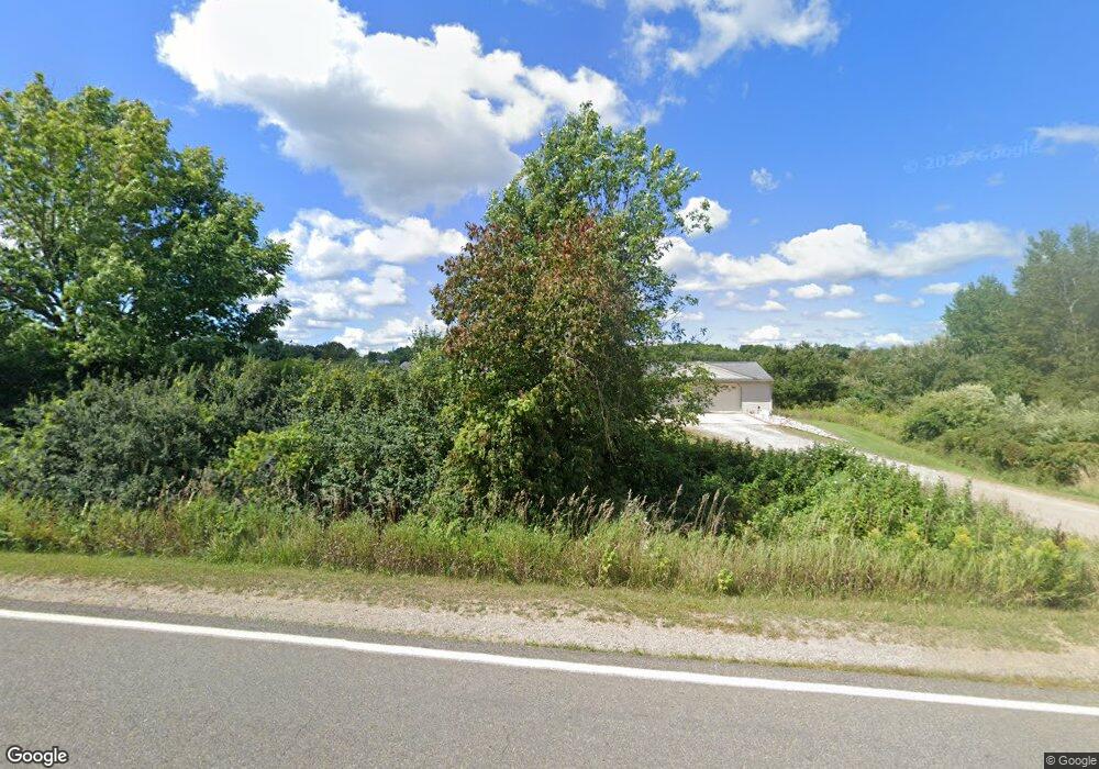 3221 N Hoover Ave, Gladwin, MI 48624 - photo 1