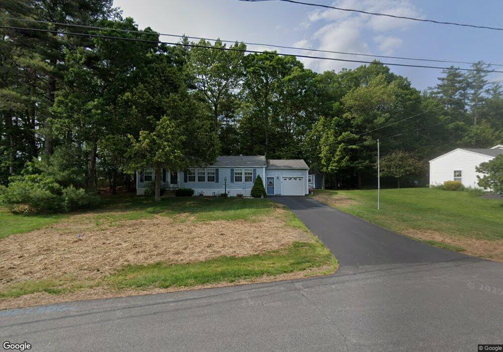 102 Ledgewood Dr, Hampstead, NH 03841 - photo 1