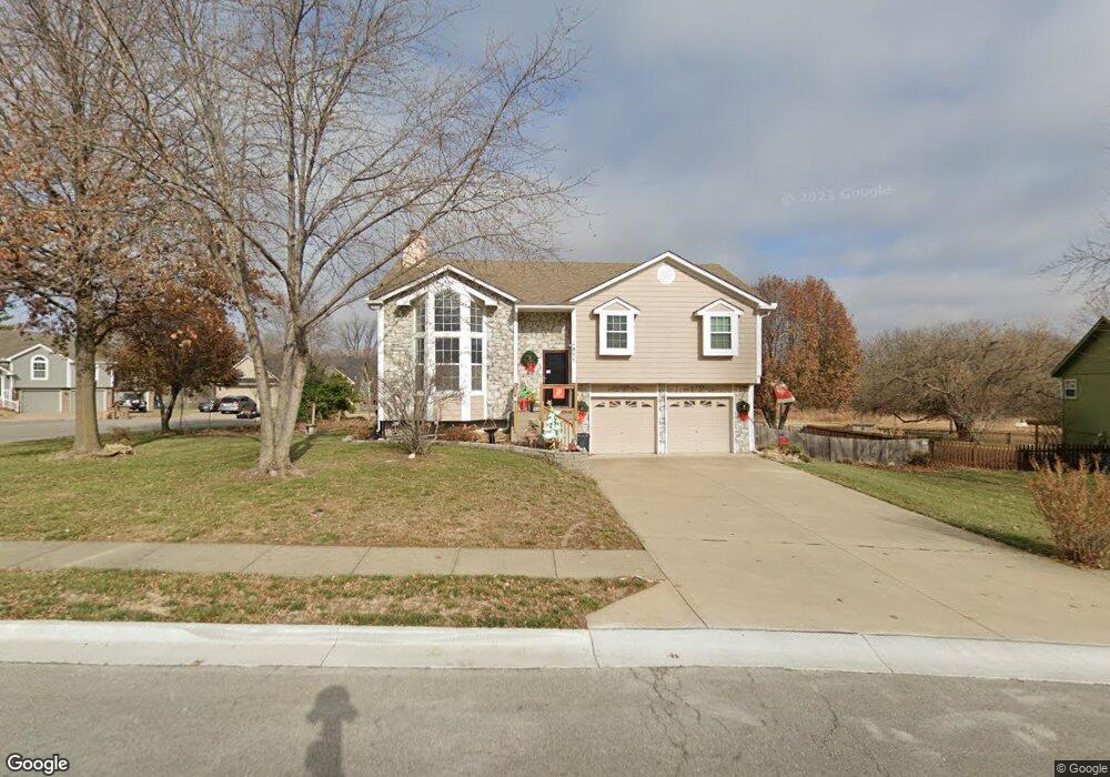 611 Old Paint Rd, Raymore, MO 64083 - photo 1