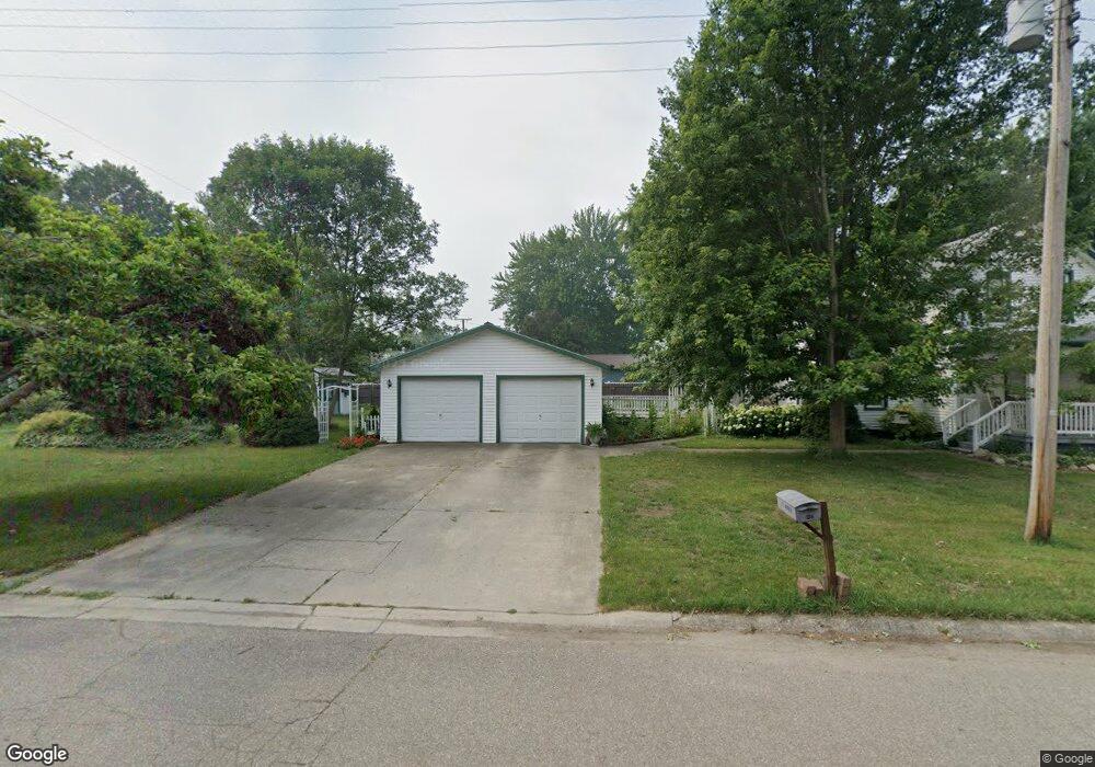211 S Grant St, Galien, MI 49113 - photo 1