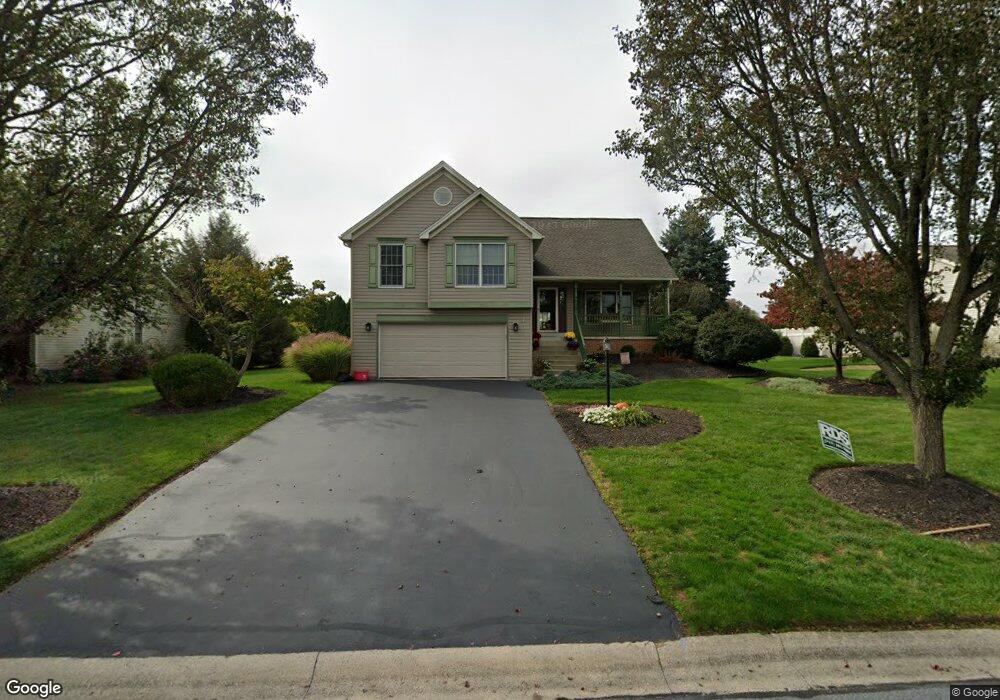19 Clover Ln, Palmyra, PA 17078 - photo 1