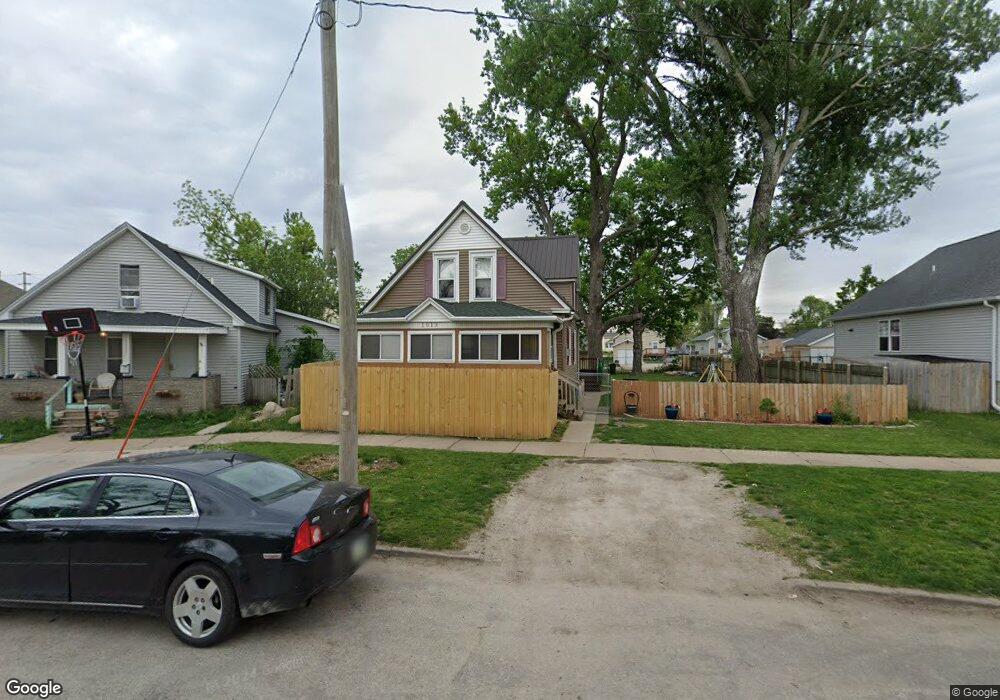 1013 3rd St SW, Cedar Rapids, IA 52404 - photo 1
