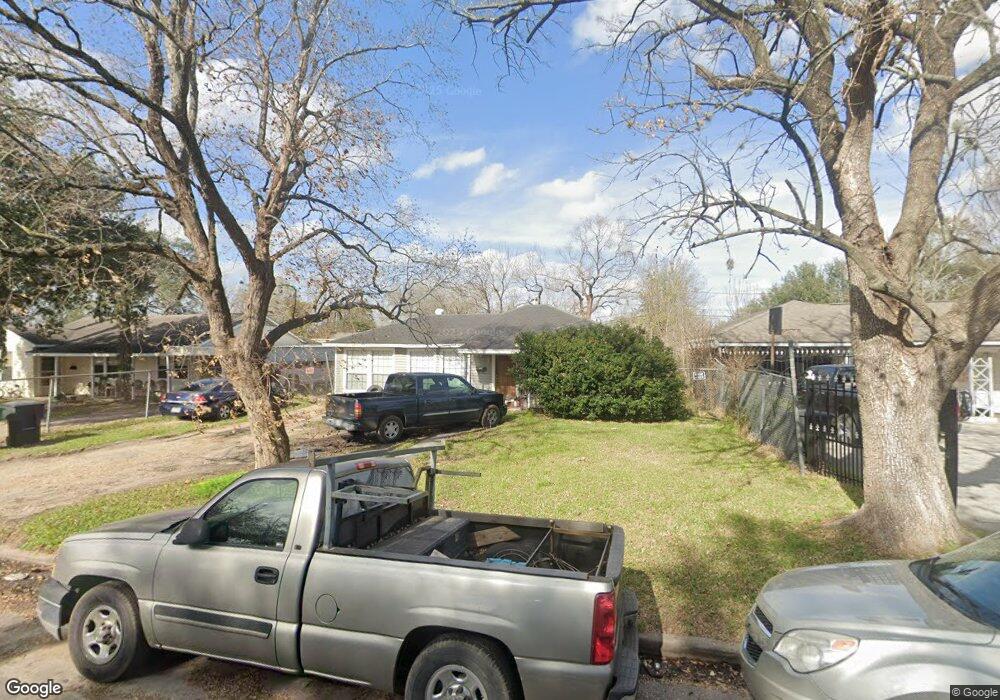 7523 Kingsley St, Houston, TX 77087 - photo 1