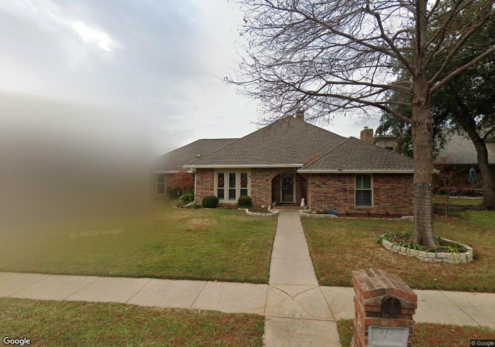 212 Eagle Ct, Bedford, TX 76021 - photo 1