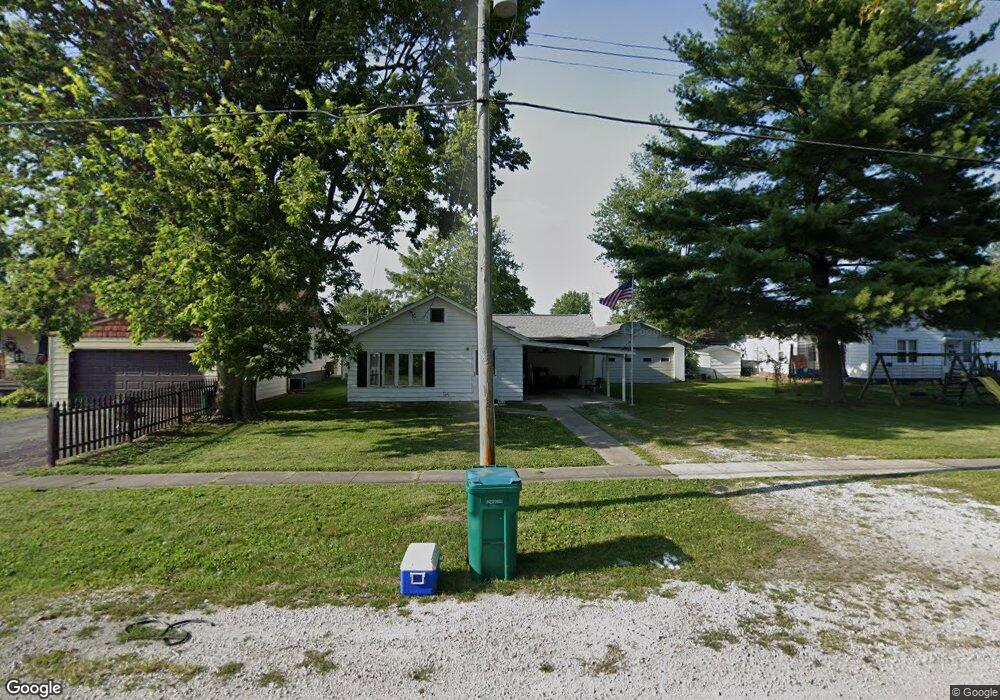 706 E Overton St, Tuscola, IL 61953 - photo 1