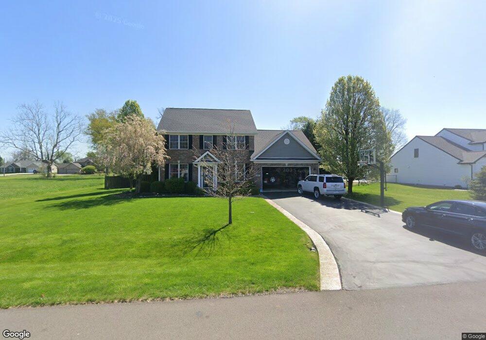 609 Maple St, Sweetser, IN 46987 - photo 1