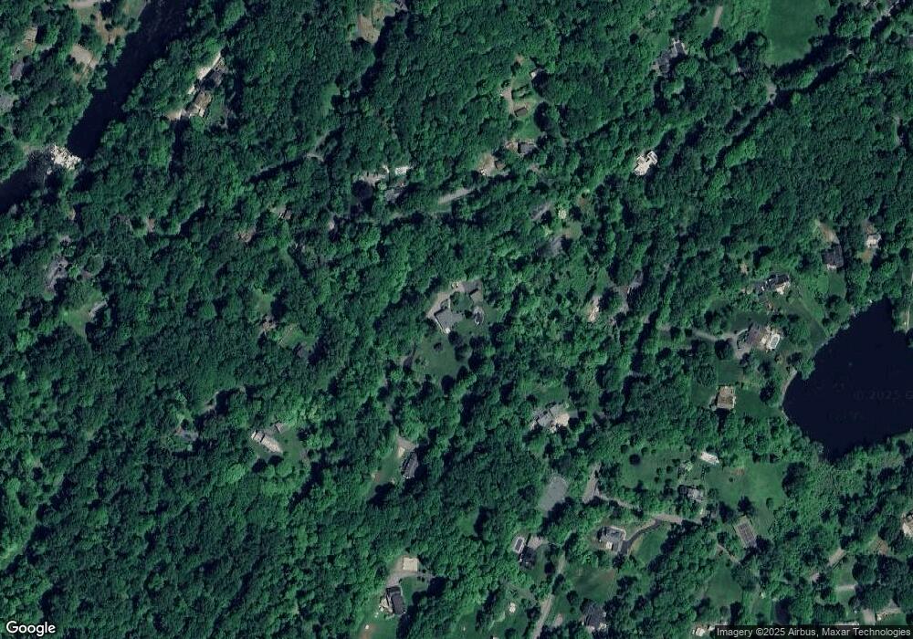 1038 Quaker Bridge Rd E, Croton On Hudson, NY 10520 - photo 1