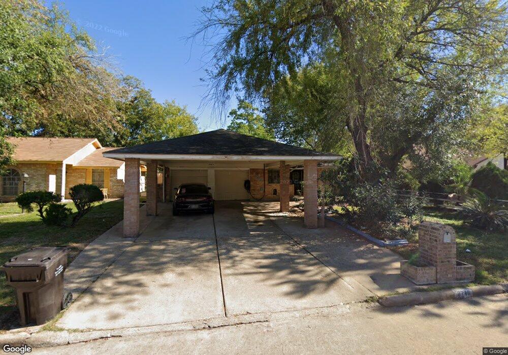 8746 Braunston Ln, Houston, TX 77088 - photo 1