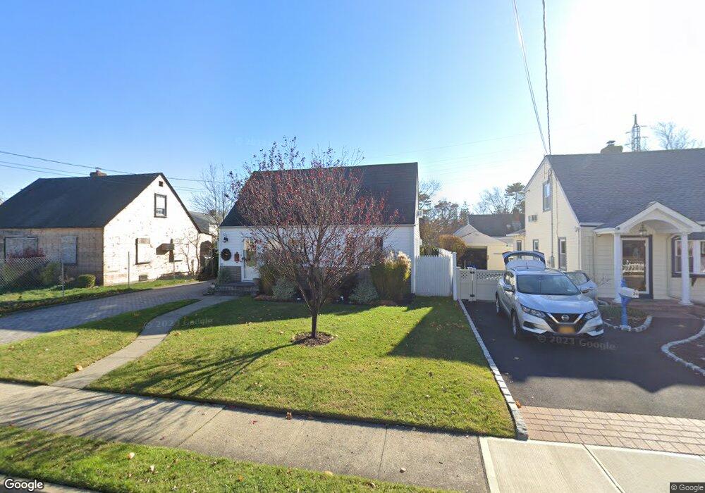 30 Wilson Rd, Valley Stream, NY 11581 - photo 1