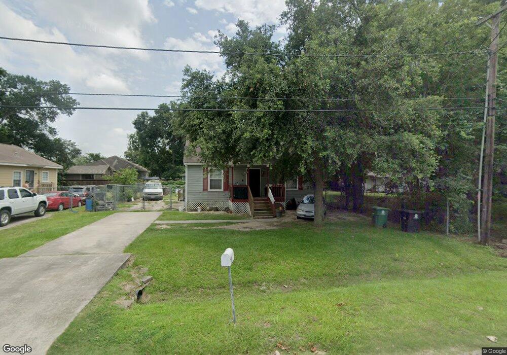 985 Reverend b j Lewis Dr, Houston, TX 77088 - photo 1