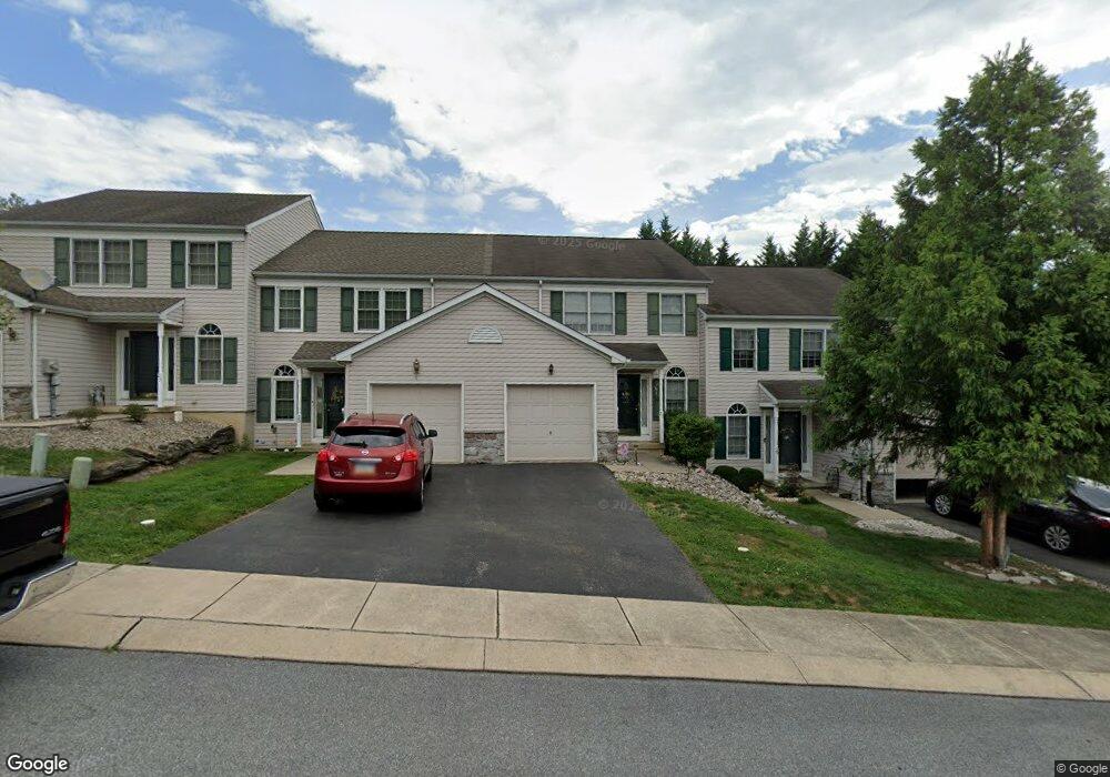 27 Creekside Dr, Millersville, PA 17551 - photo 1