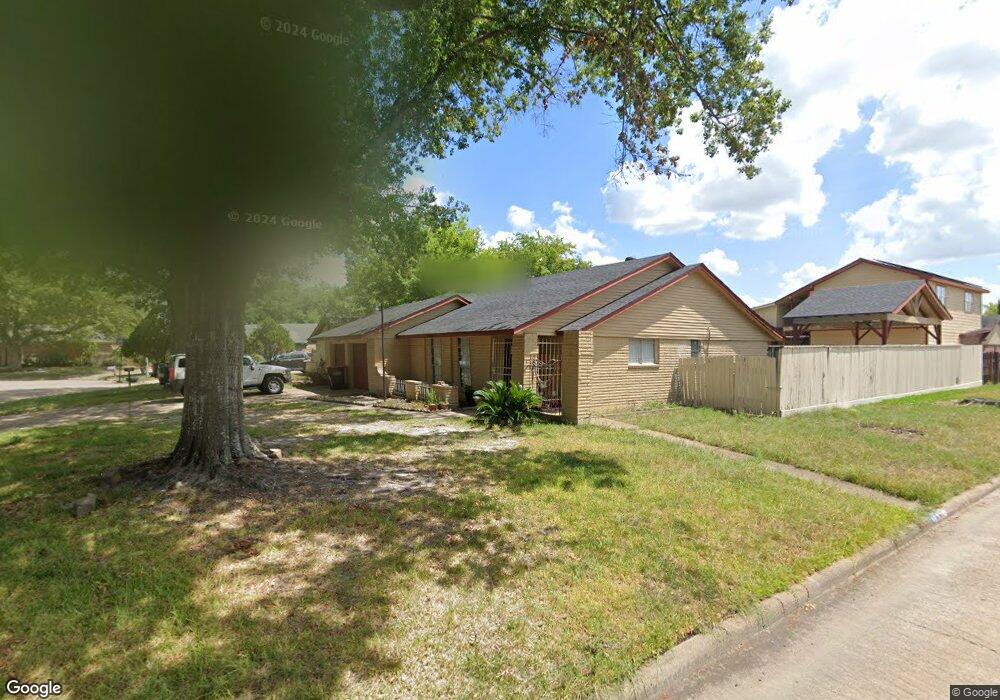 10302 Saber Ct, Houston, TX 77038 - photo 1