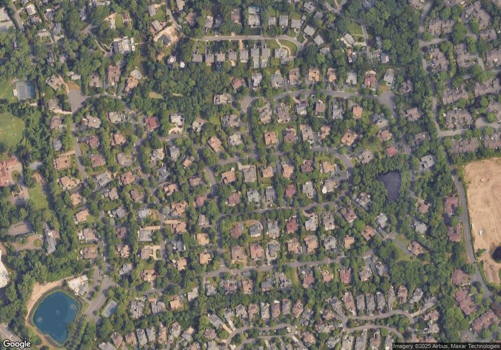 22 Brighton Rd N, Manhasset, NY 11030 - photo 1