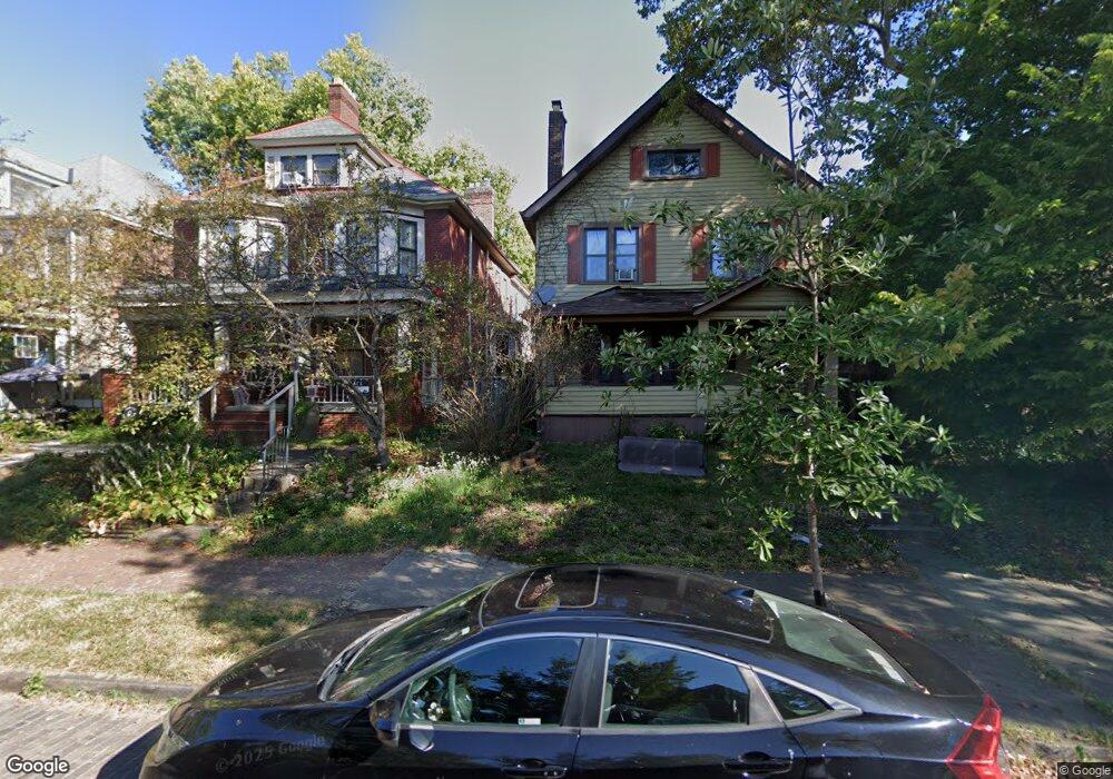 352 W Hubbard Ave, Columbus, OH 43215 - photo 1