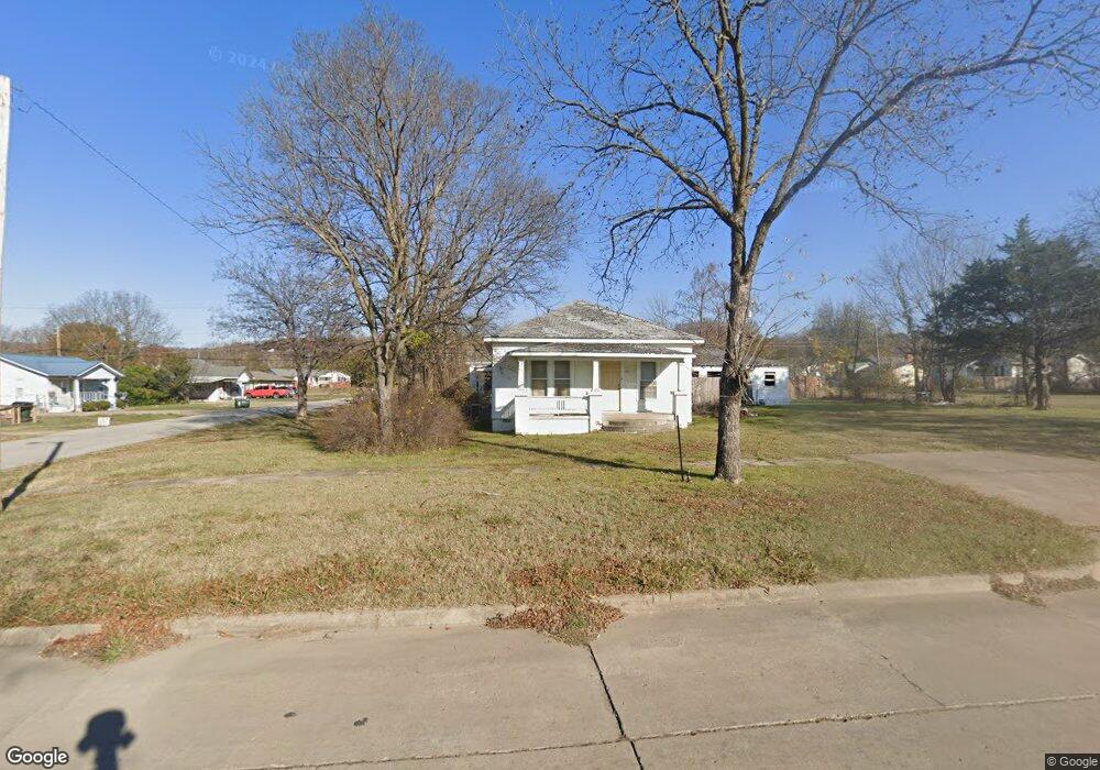 1212 W Division St, Henryetta, OK 74437 - photo 1