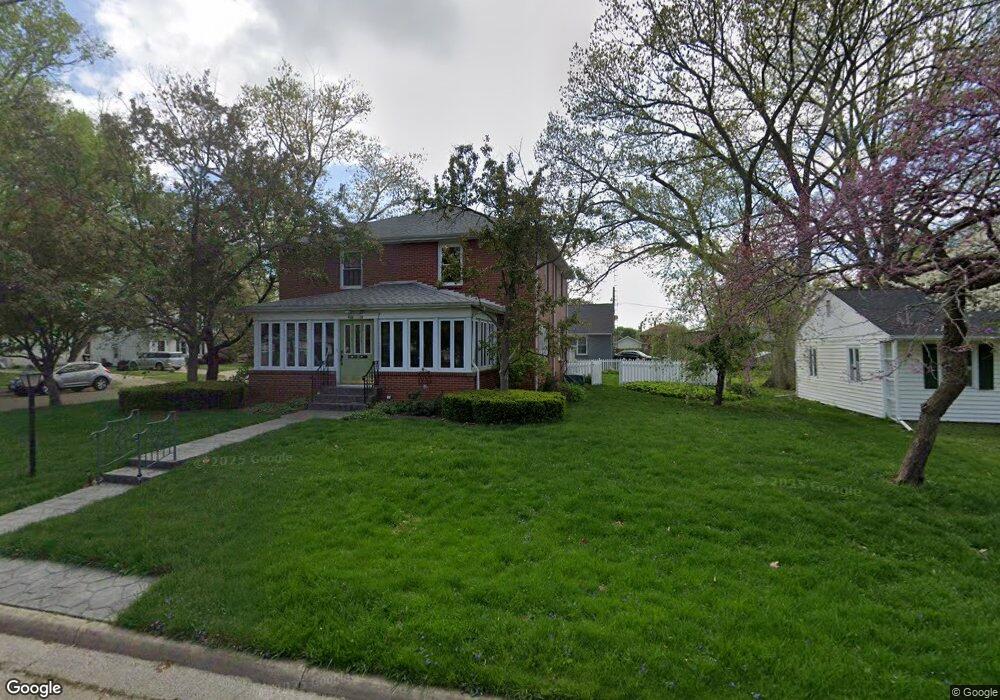 428 N Kankakee St, Lincoln, IL 62656 - photo 1