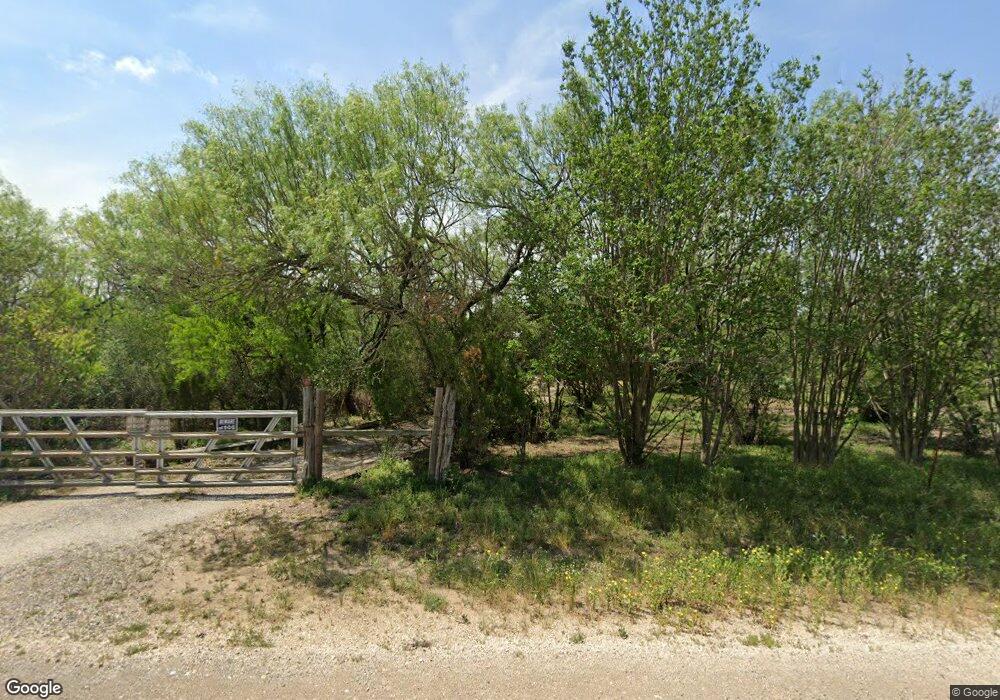 320 County Road 4513, Hondo, TX 78861 - photo 1
