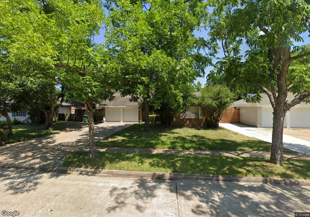 1210 Rainy River Dr, Houston, TX 77088 - photo 1