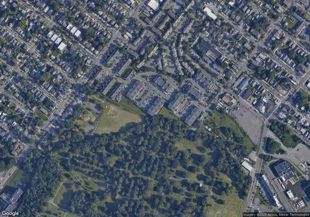 935 Cedar Ct, New Brunswick, NJ 08901 - photo 1