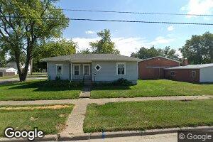 417 SE 2nd St, Galva, IL 61434