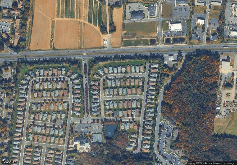 401 Morning Glory Dr, Monroe Township, NJ 08831 - photo 1